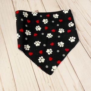 paw print doggy bandana